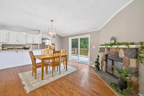 Dining - 1381 Stevens Ln, Mitchell, IN 47446 photo 2 of 4