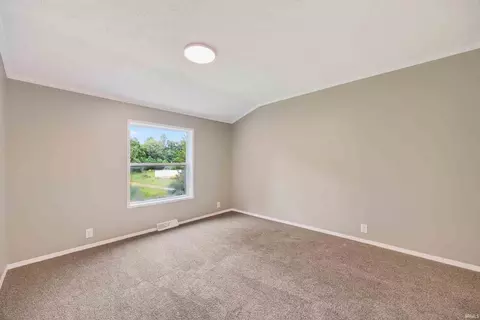 Bedroom - 1381 Stevens Ln, Mitchell, IN 47446 photo 5 of 6