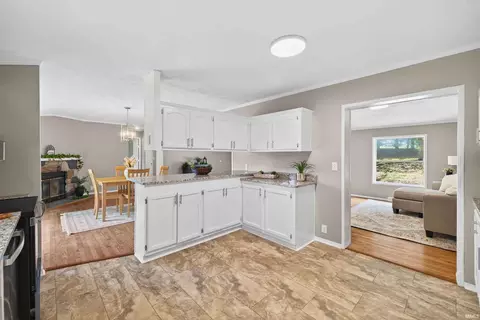 Kitchen - 1381 Stevens Ln, Mitchell, IN 47446 photo 2 of 3