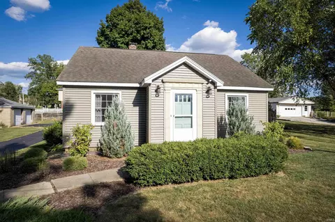 11 Maple St, Greens Fork, IN 47345