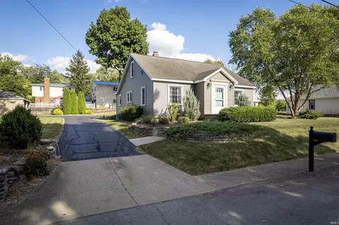 11 Maple St, Greens Fork, IN 47345 photo 3