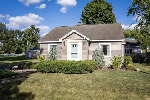 11 Maple St, Greens Fork, IN 47345 photo 2