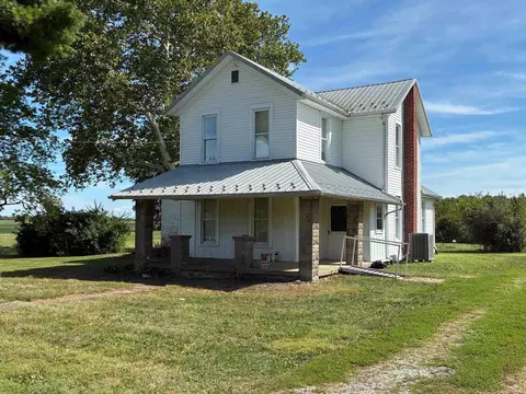 1315 E 800 S, Bunker Hill, IN 46914