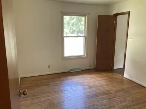 8383 E 900 S, Elberfeld, IN 47613 photo 8