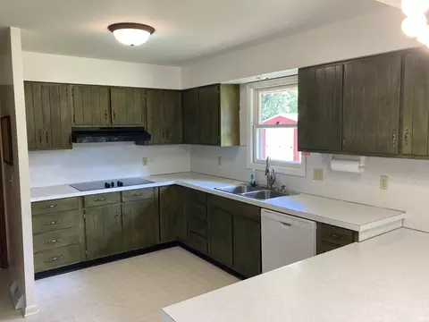 8383 E 900 S, Elberfeld, IN 47613 photo 2