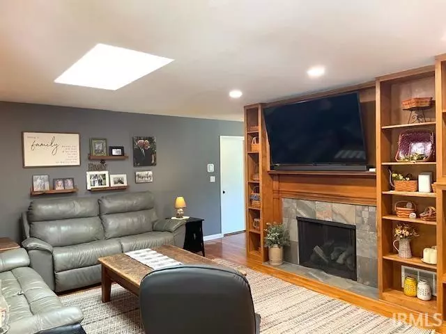 Living - 1755 W Farview Dr, Peru, IN 46970 photo 3 of 3