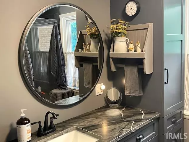 Bath - 1755 W Farview Dr, Peru, IN 46970 photo 2 of 4