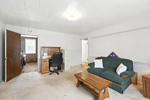 301 E High St, Garrett, IN 46738 photo 5