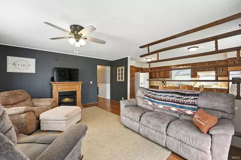 301 E High St, Garrett, IN 46738 photo 12