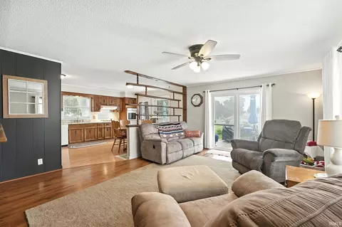 301 E High St, Garrett, IN 46738 photo 11