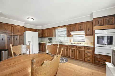 301 E High St, Garrett, IN 46738 photo 15
