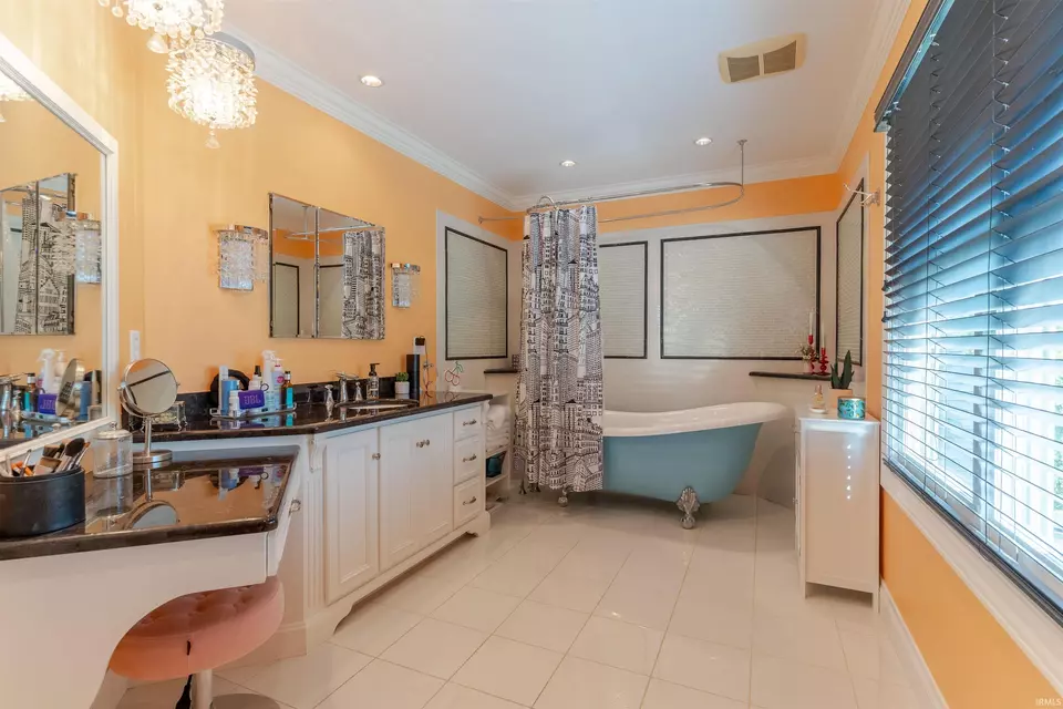 Bath - 7922 Jenner Rd, Chandler, IN 47610 photo 4 of 5