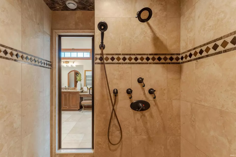 Bath - 7922 Jenner Rd, Chandler, IN 47610 photo 3 of 5