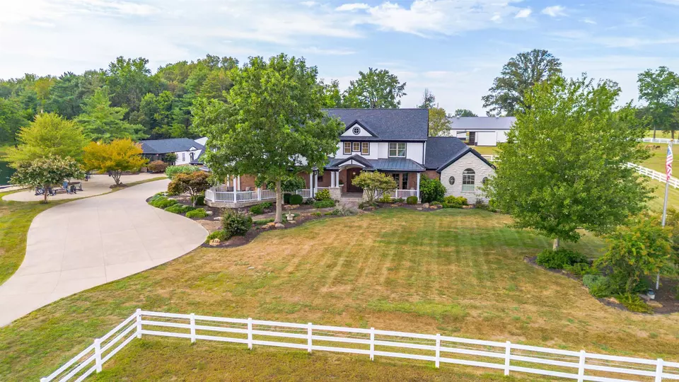 Exterior - 7922 Jenner Rd, Chandler, IN 47610 photo 1 of 6