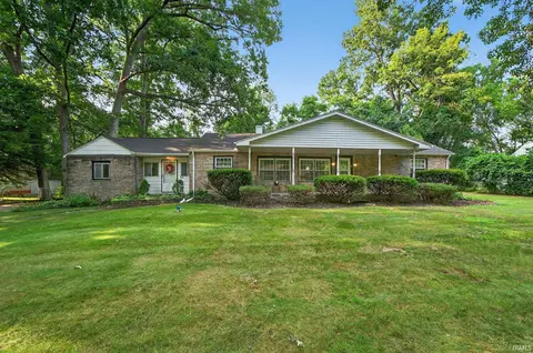 17911 Ponader Dr, South Bend, IN 46635