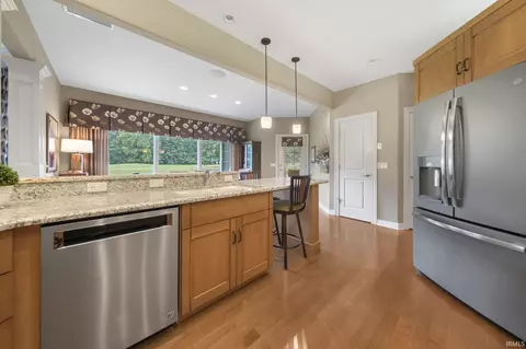 Kitchen - 1801 Bent Tree Ct, Auburn, IN 46706 photo 4 of 5