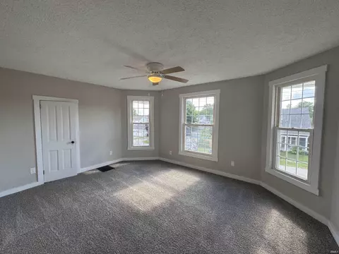 353 E 6th St, Peru, IN 46970 photo 19