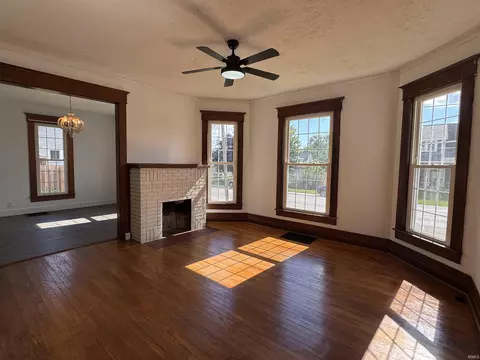 353 E 6th St, Peru, IN 46970 photo 8