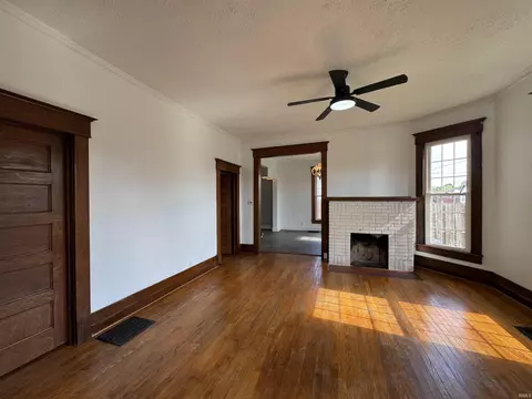 353 E 6th St, Peru, IN 46970 photo 11