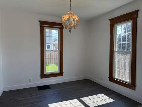 353 E 6th St, Peru, IN 46970 photo 14