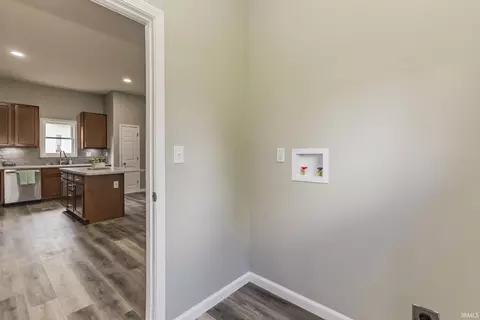 Entry Way - 225 E Washington St, Dunkirk, IN 47336 photo 3 of 3