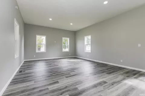 Living - 225 E Washington St, Dunkirk, IN 47336 photo 1 of 2