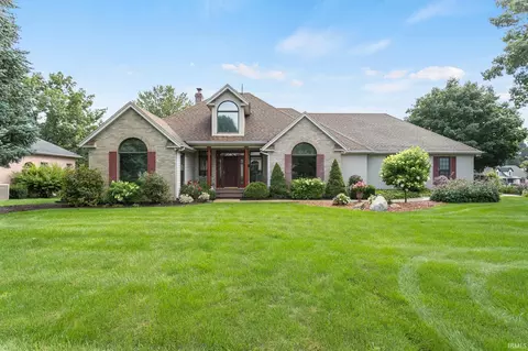 59390 High Pointe Dr, South Bend, IN 46614