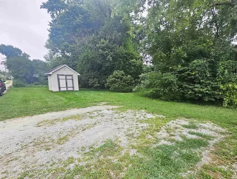908 E 26th St, Muncie, IN 47302 photo 18