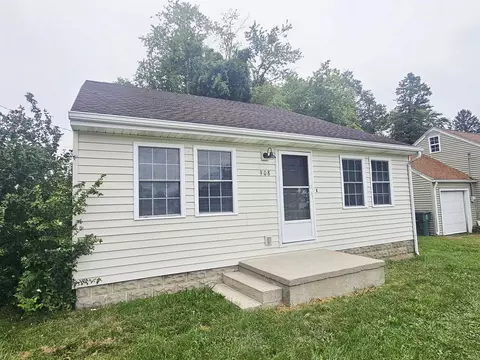 908 E 26th St, Muncie, IN 47302 photo 1