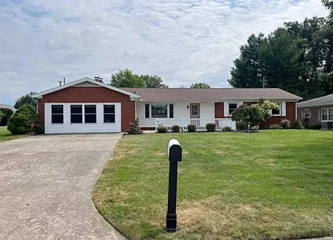 127 Meadow Ln, Linton, IN 47441