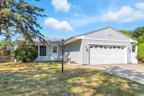 909 Curdes Ave, Fort Wayne, IN 46805