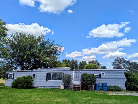 501 E High St, Etna Green, IN 46524