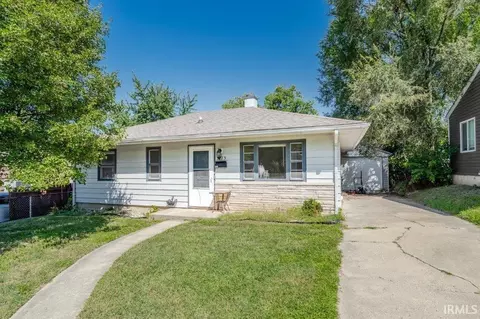 3225 Longlois Dr, Lafayette, IN 47904