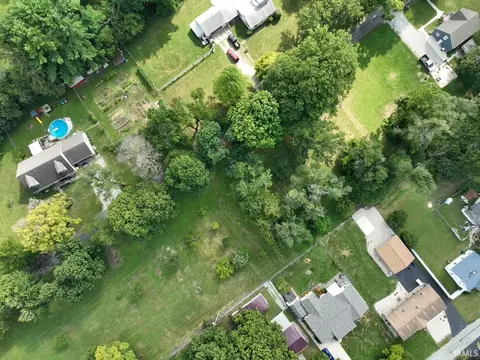 2600 Blk Timbers Dr, Fort Wayne, IN 46809