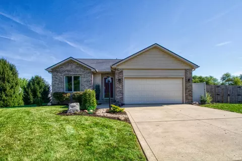 19067 Drew Ln, New Paris, IN 46553