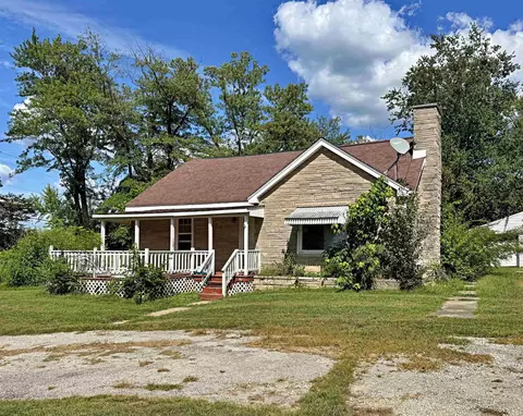 1559 Scenic Hill Rd, Loogootee, IN 47553
