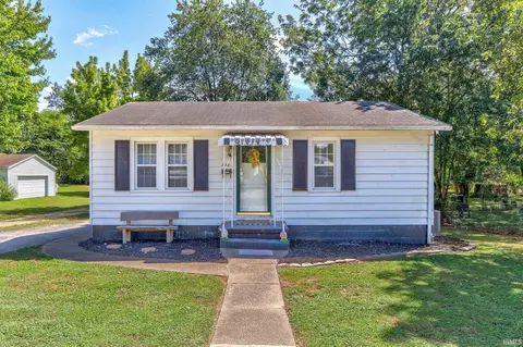 732 Vine St, Rockport, IN 47635