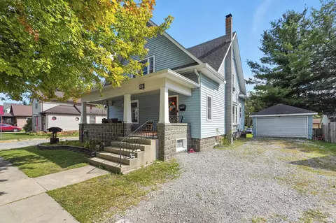 331 E 9th St, Auburn, IN 46706 photo 3