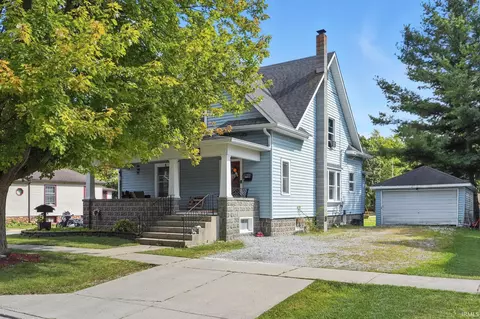 331 E 9th St, Auburn, IN 46706 photo 2