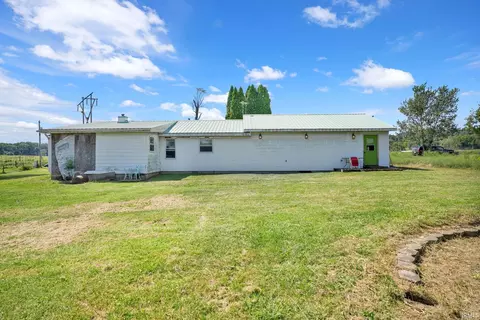 Exterior - 1052 Avoca Eureka Rd, Bedford, IN 47421 photo 5 of 7