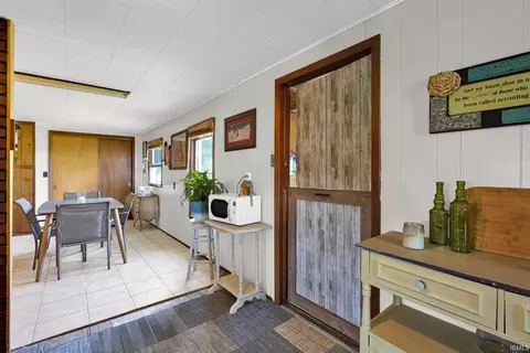 Entry Way - 1052 Avoca Eureka Rd, Bedford, IN 47421 photo 1 of 4