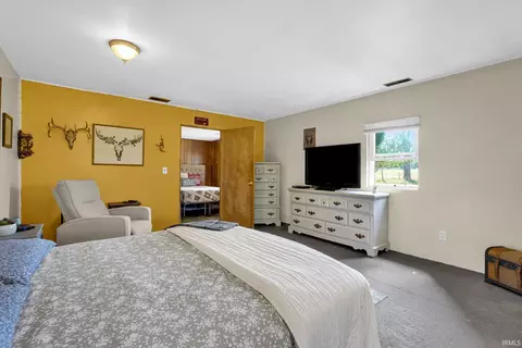 Bedroom - 1052 Avoca Eureka Rd, Bedford, IN 47421 photo 3 of 3