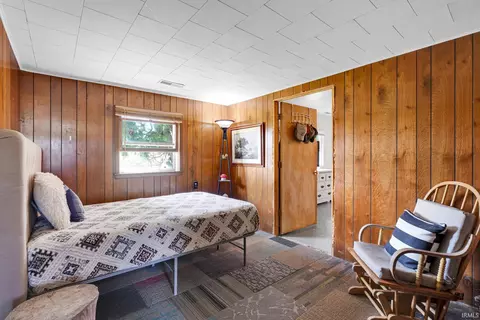 Bedroom - 1052 Avoca Eureka Rd, Bedford, IN 47421 photo 1 of 3