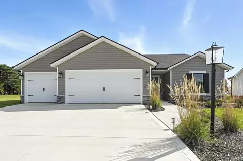 1905 Portland Cv, Huntertown, IN 46748