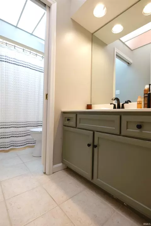 Bath - 2606 E 2nd St UNIT D, Bloomington, IN 47401 photo 1 of 1