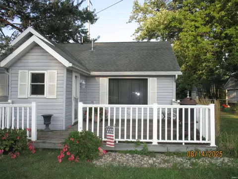 51772 Currant Rd, Granger, IN 46530