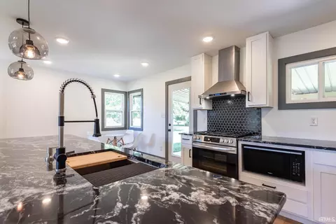 2853 E Schacht Rd, Bloomington, IN 47401 photo 12