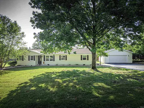 4455 E Lincoln Dr, Newburgh, IN 47630