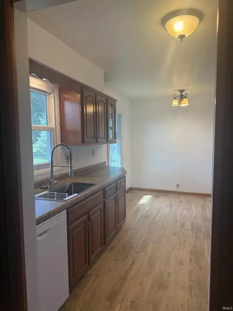606 E Main St, Fowler, IN 47944 photo 8