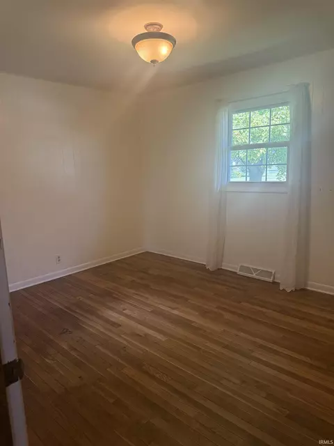 606 E Main St, Fowler, IN 47944 photo 10